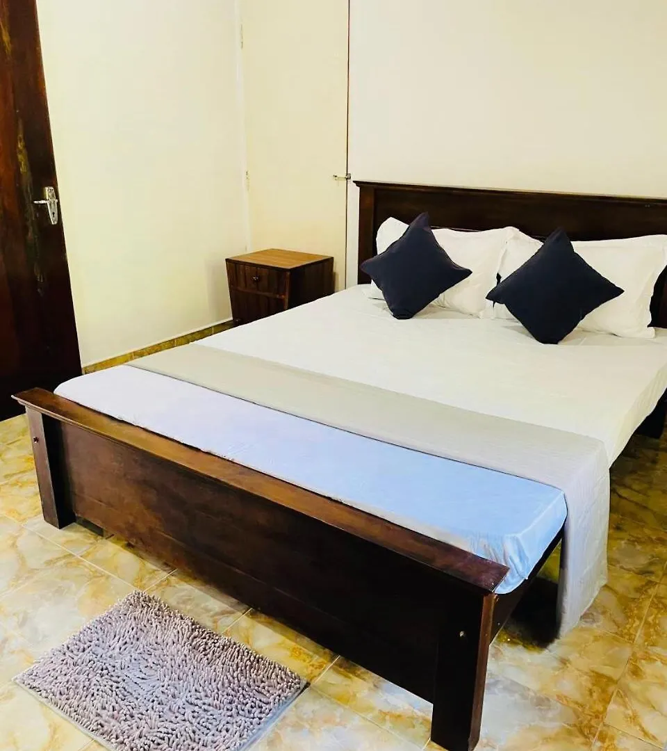 Gæstehus The Beez Hotel Negombo